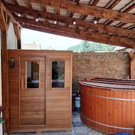 Borostyankut Wellness 4*