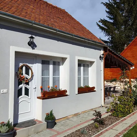 Πανσιόν Borostyankut Wellness 4*