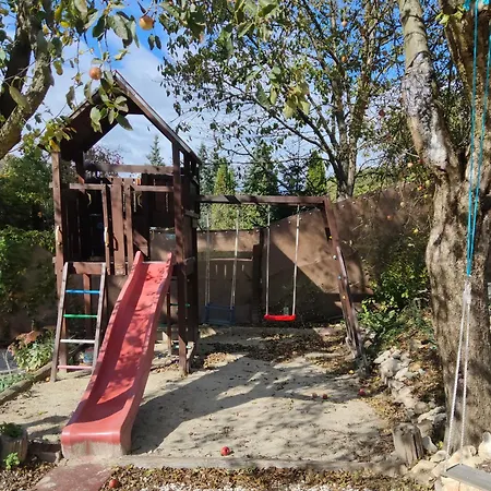 Borostyankut Wellness Πανσιόν